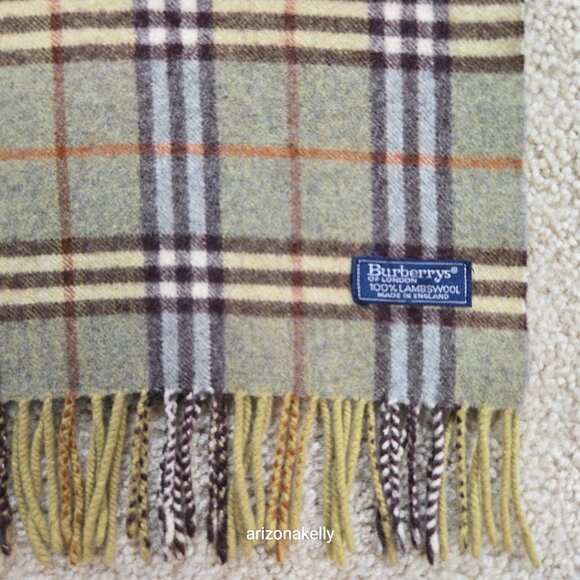 PERFECT! Vintage Burberry Wool Plaid Scarf - Picture 7 of 17
